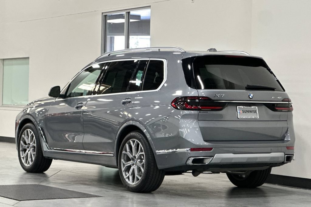 Used 2026 BMW X7 xDrive40i AWD/4WD image 6