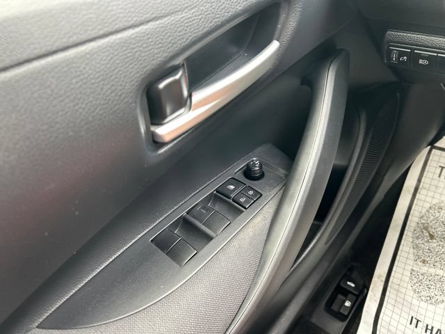 Used 2020 Toyota Corolla LE FWD image 14