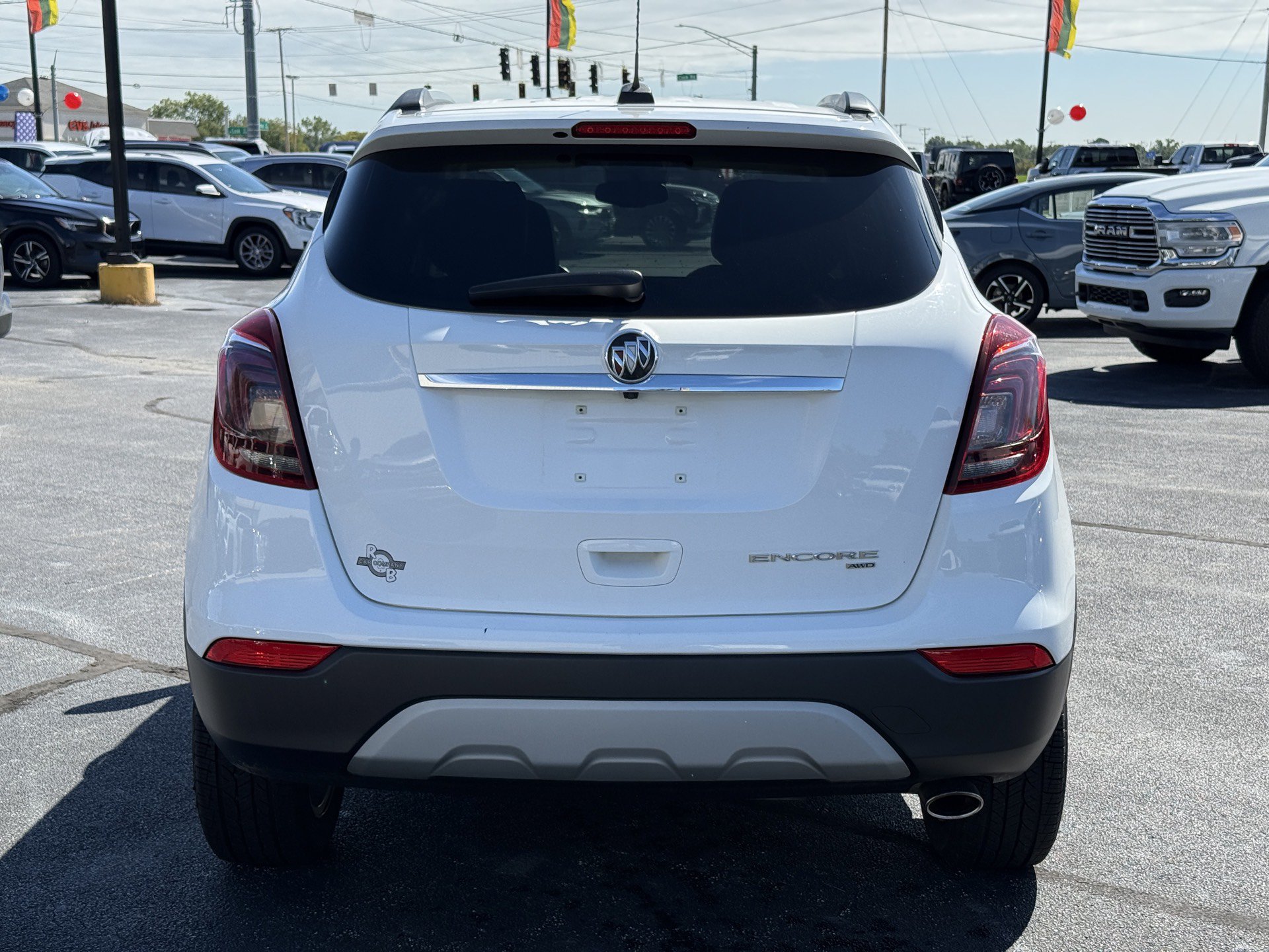 Used 2021 Buick Encore Preferred w/ Safety Package AWD/4WD image 7