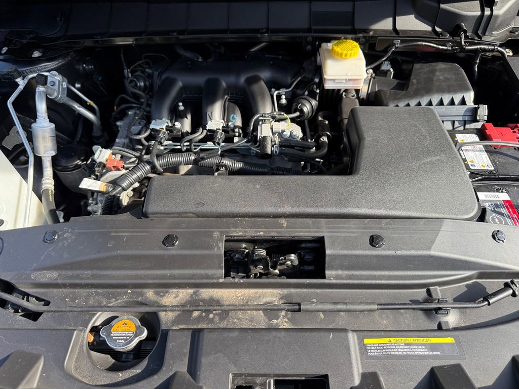 Used 2023 Nissan Pathfinder S image 25