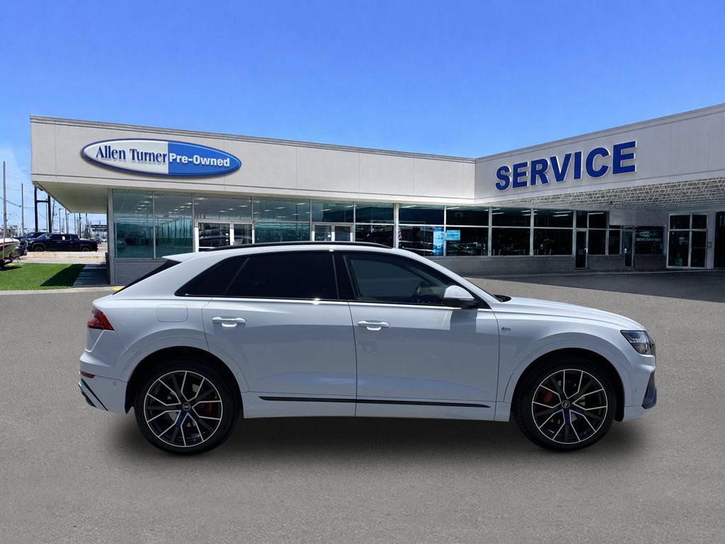 Used 2023 Audi Q8 Prestige w/ Prestige Package AWD/4WD image 9