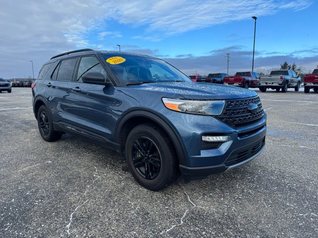 Used 2020 Ford Explorer XLT w/ Equipment Group 202A image 9