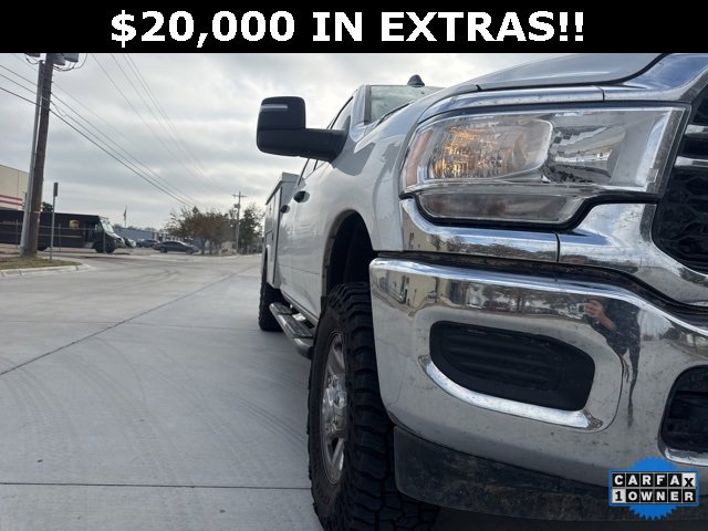 Used 2024 RAM 3500 Tradesman w/ Chrome Appearance Group image 17