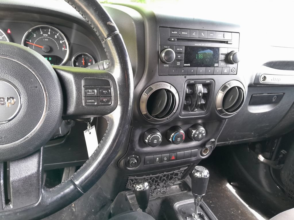Used 2018 Jeep Wrangler Unlimited Sport S AWD/4WD image 17