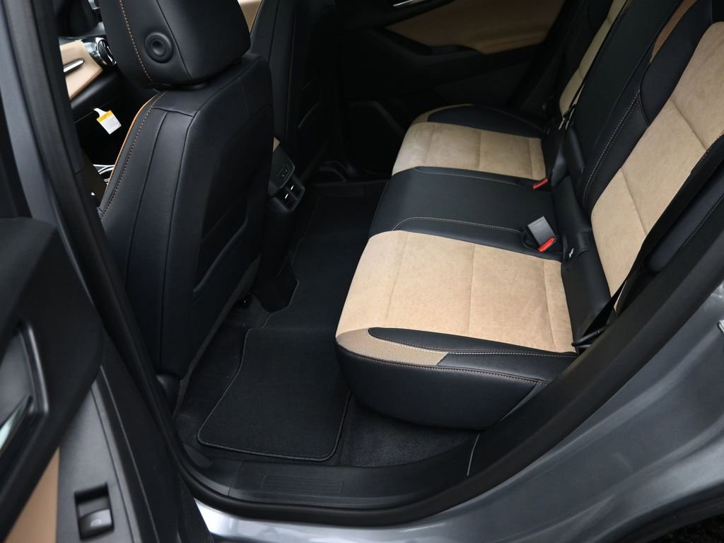 New 2026 Chevrolet Equinox ACTIV w/ Convenience Package III AWD/4WD image 10