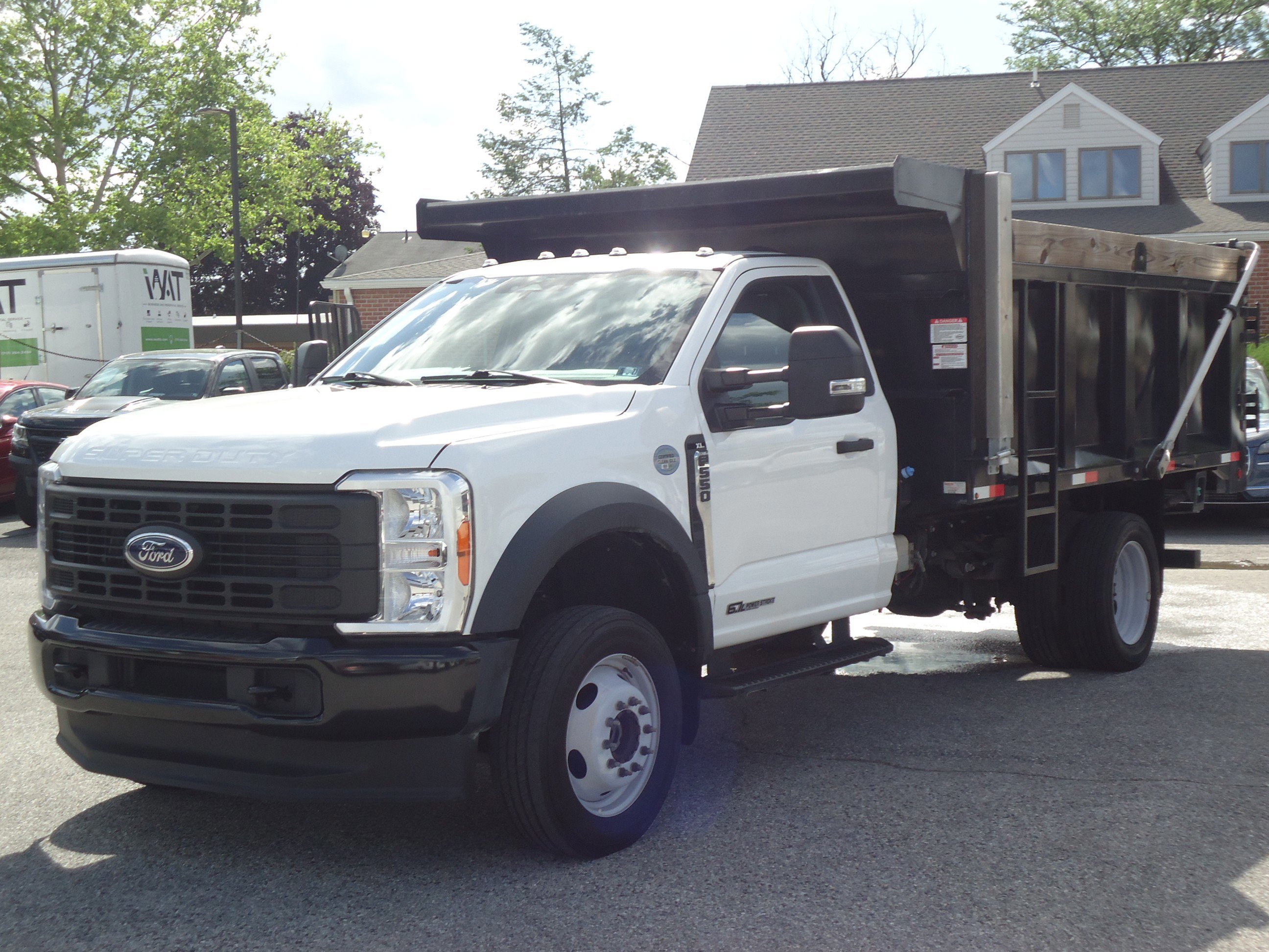 Used 2023 Ford F550 4x4 Regular Cab Super Duty image 8