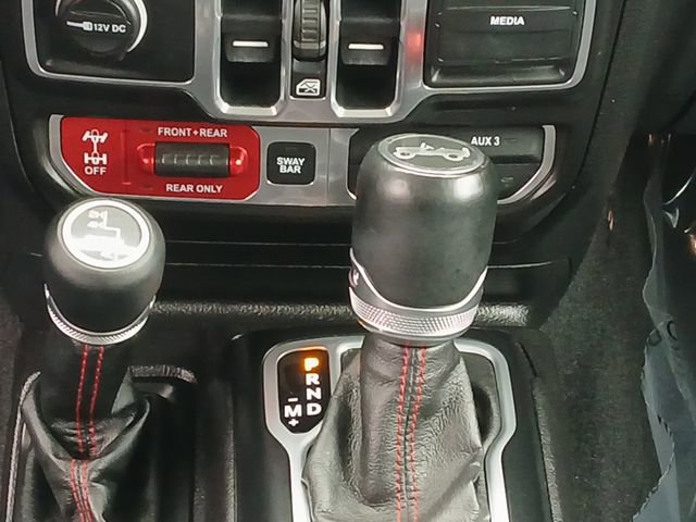 Used 2018 Jeep Wrangler Unlimited Rubicon w/ Safety Group image 15