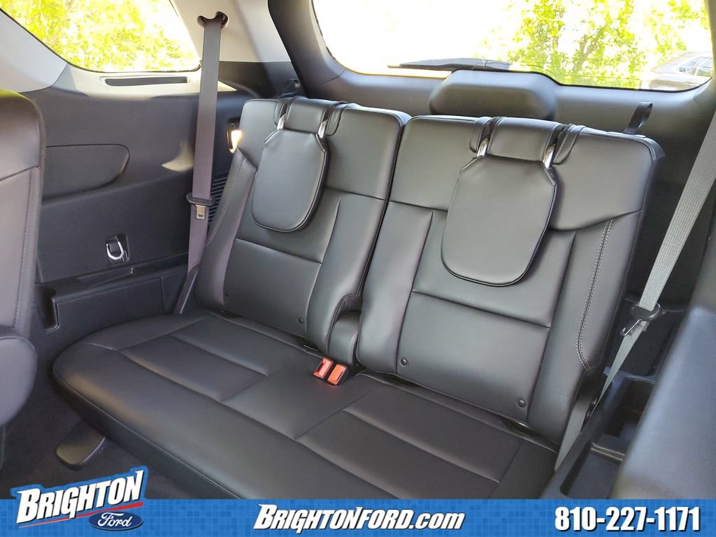 Used 2023 Ford Explorer XLT w/ Equipment Group 202A AWD/4WD image 13