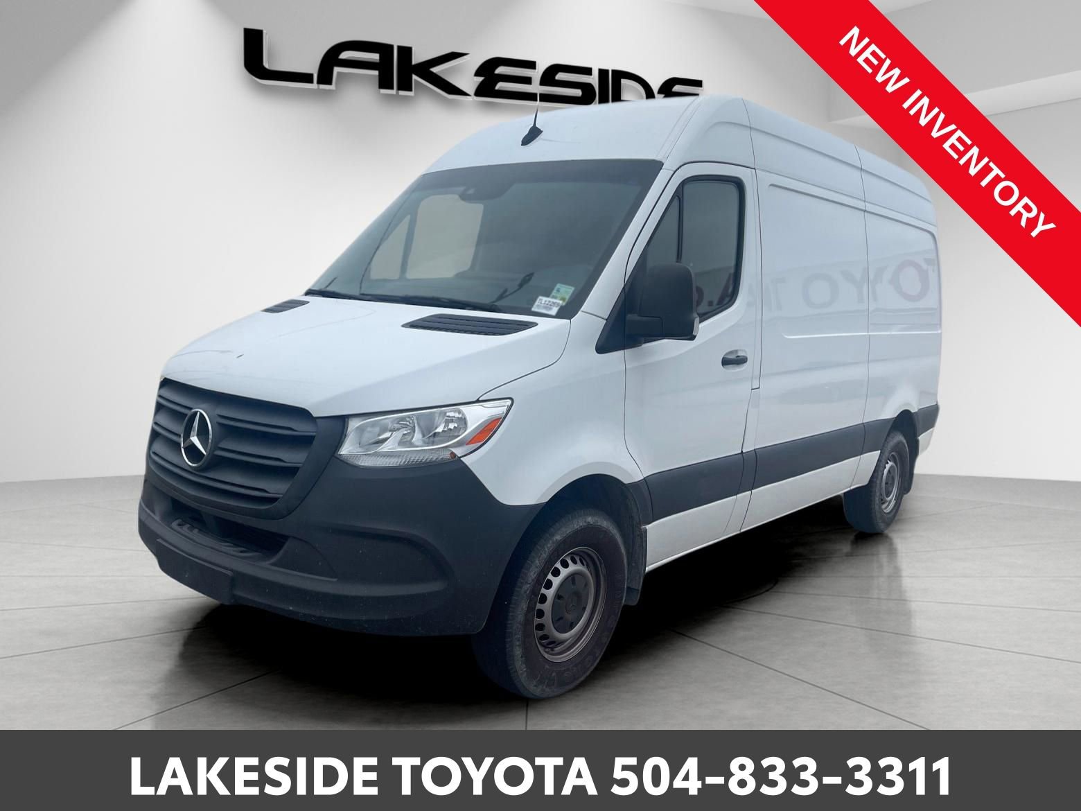 Used 2023 Mercedes-Benz Sprinter 144 Cargo w/ Acoustic Package image 3