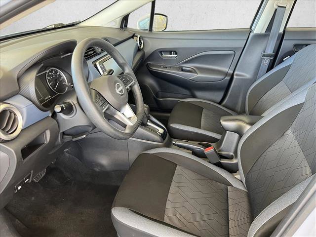 Used 2025 Nissan Versa SV image 9