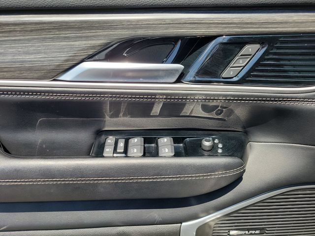 Used 2024 Jeep Wagoneer Series II w/ Flexible Seating Group RWD image 15