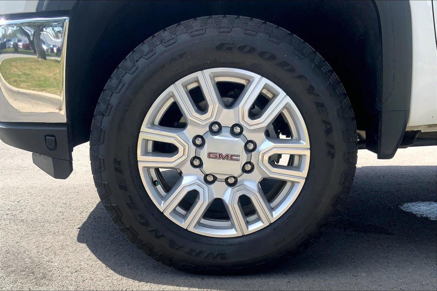 Used 2023 GMC Sierra 2500 SLT AWD/4WD image 9