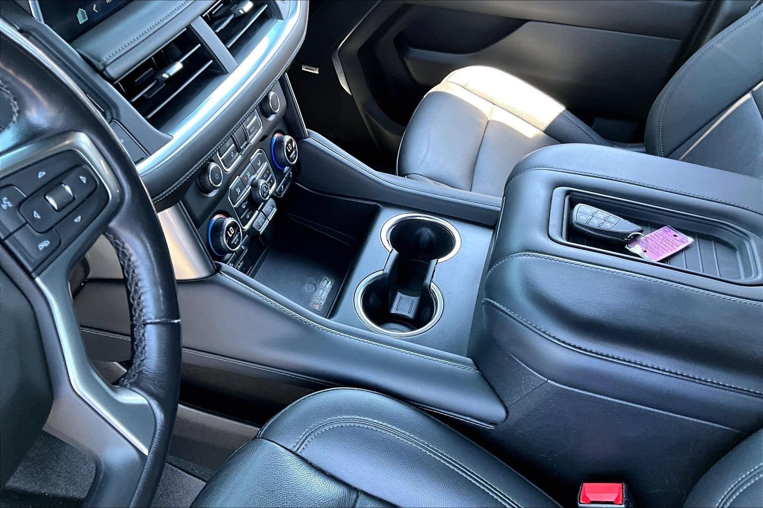 Used 2022 Chevrolet Suburban LT AWD/4WD image 13