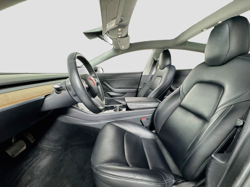 Used 2019 Tesla Model 3 Standard Range RWD image 9