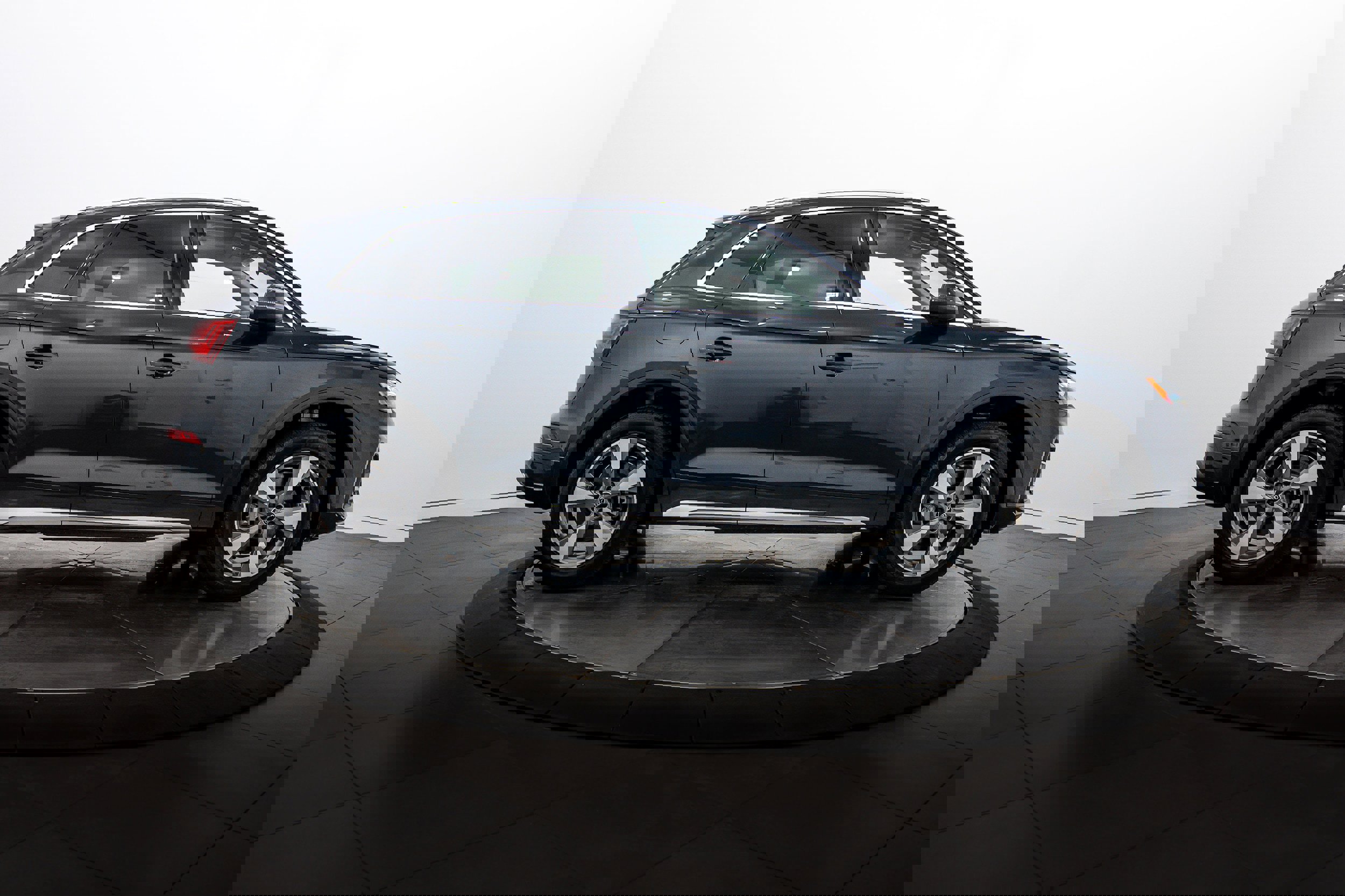 Certified 2023 Audi Q5 2.0T Premium Plus w/ Premium Plus Package AWD/4WD image 3