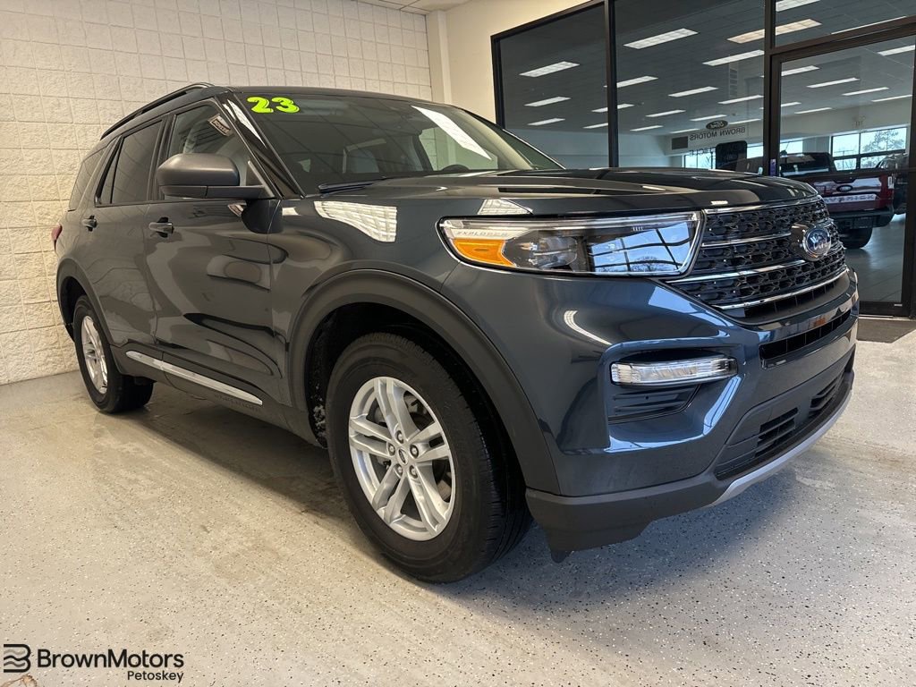 Used 2023 Ford Explorer XLT w/ Equipment Group 202A image 1