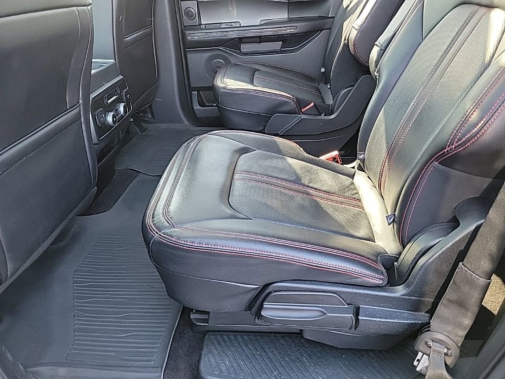 Used 2021 Ford Expedition Max Limited image 5