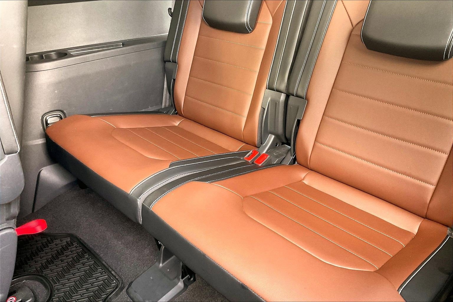 Used 2022 Volkswagen Atlas SEL Premium image 19