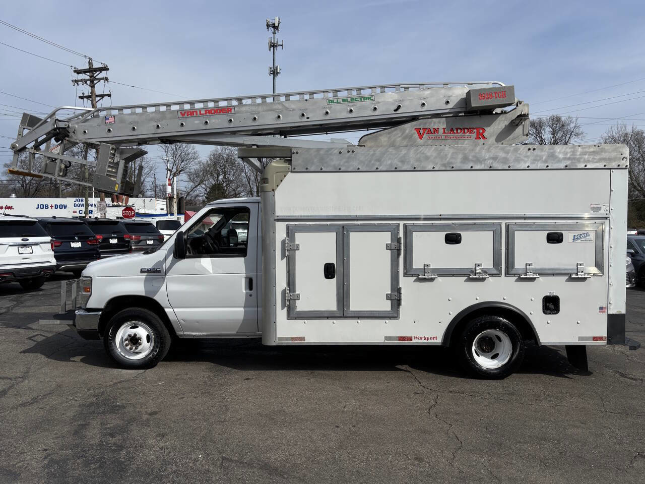 Used 2016 Ford E-450 and Econoline 450 Super Duty w/ Power Windows & Locks Group image 5