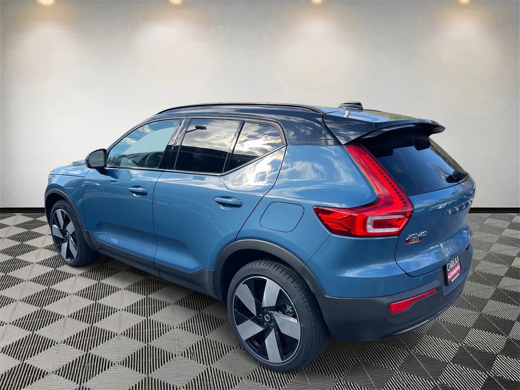 Used 2024 Volvo XC40 Recharge Plus w/ Protection Package Premier image 5