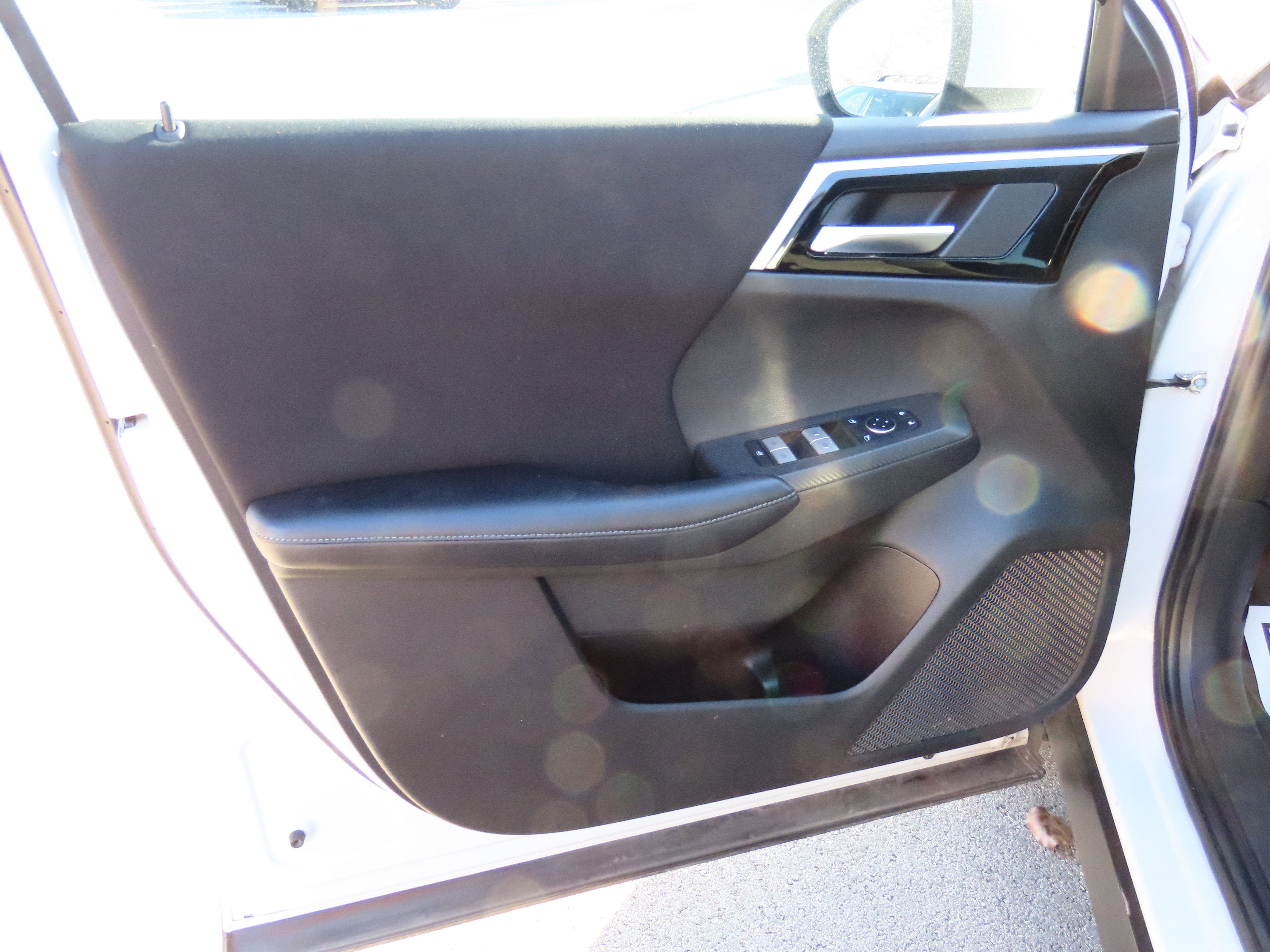 Used 2022 Mitsubishi Outlander ES image 17