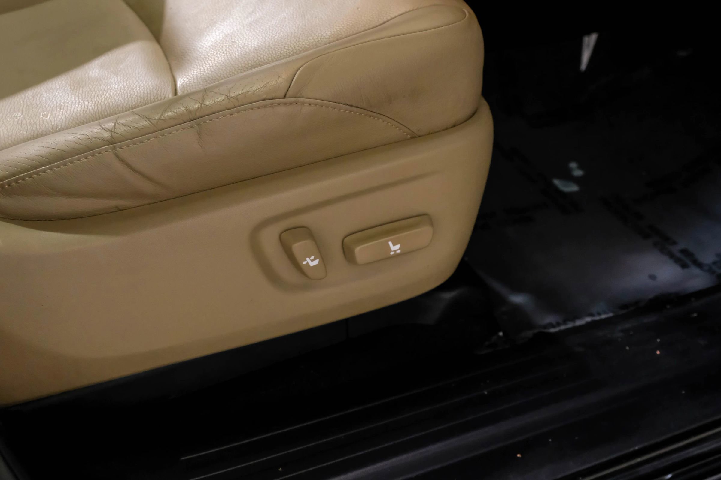 Used 2012 Toyota 4Runner Limited image 40