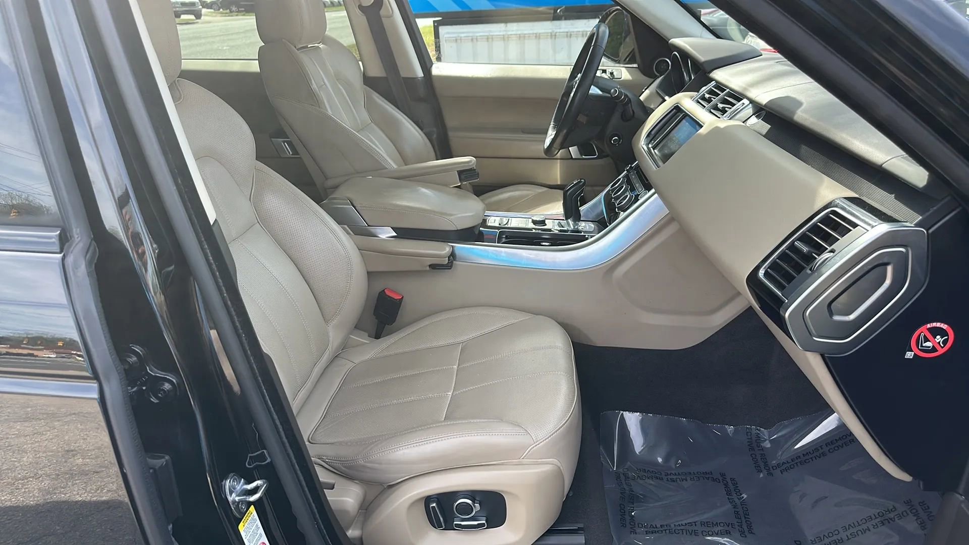 Used 2016 Land Rover Range Rover Sport HSE image 26