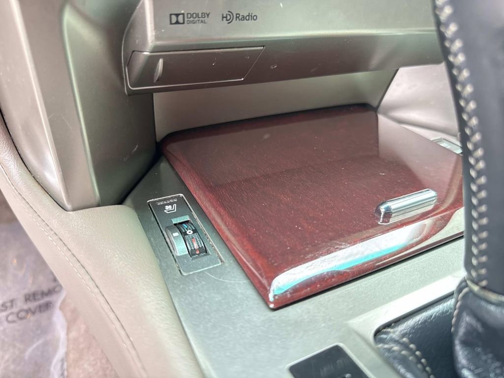 Used 2015 Lexus GX 460 w/ Premium Package image 35