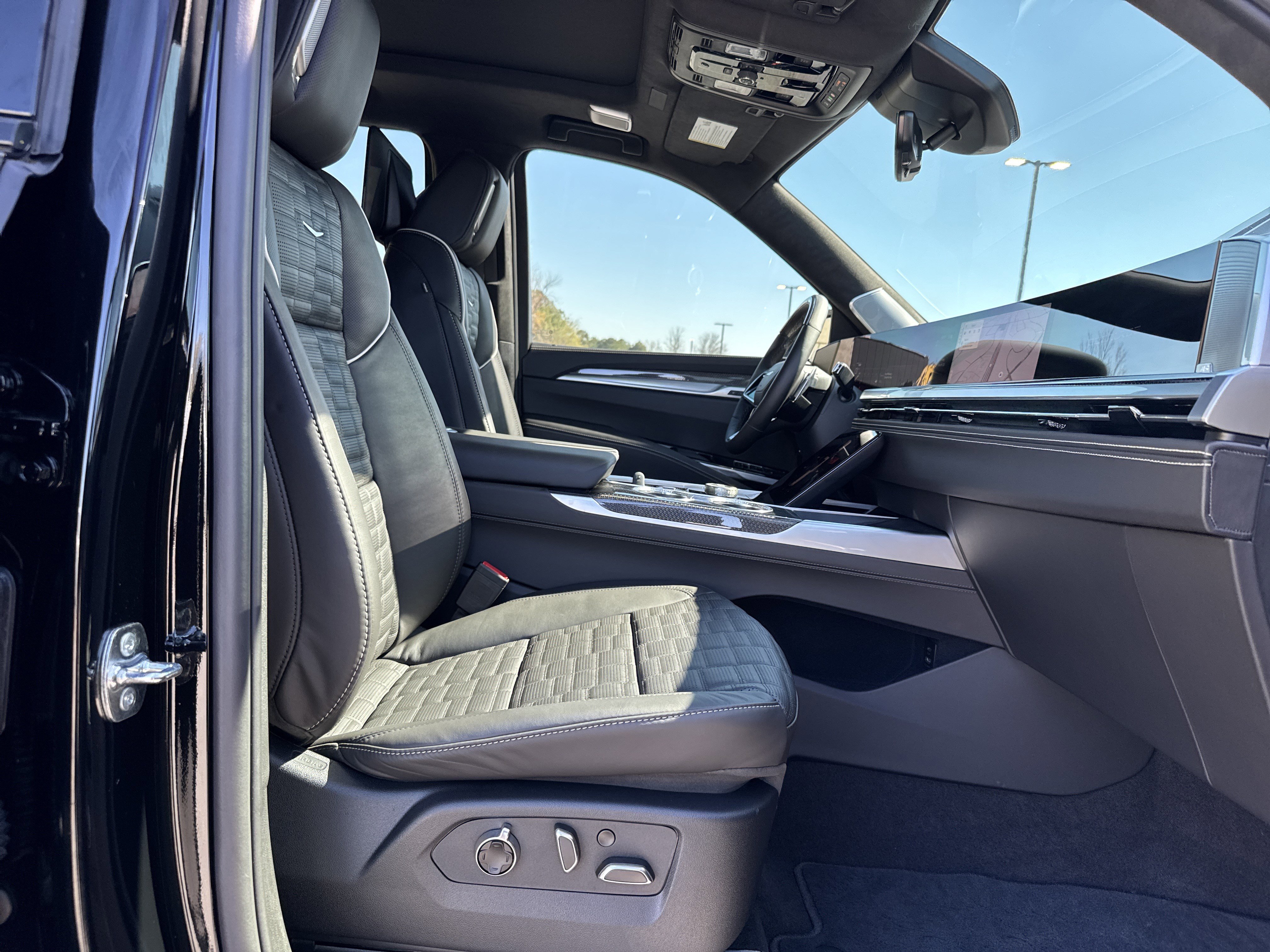 Used 2026 Cadillac Escalade V image 36