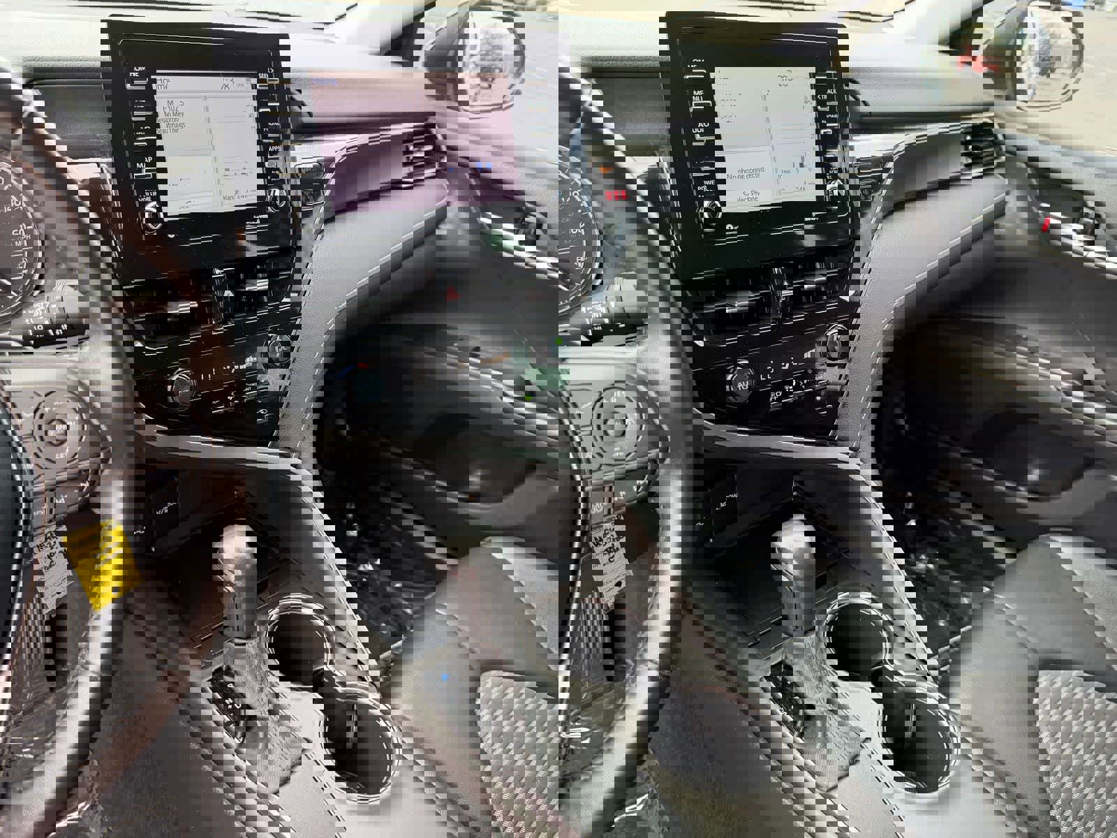 Used 2021 Toyota Camry SE w/ Carpet Mat Package (TMS) image 22