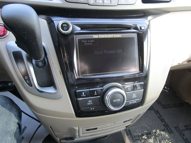Used 2016 Honda Odyssey SE image 18