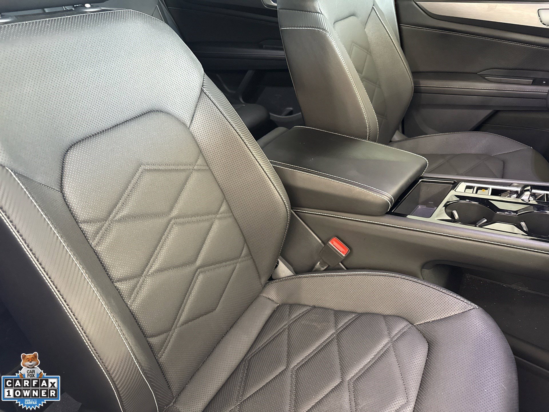 Used 2024 Volkswagen Atlas Cross Sport SE FWD image 24