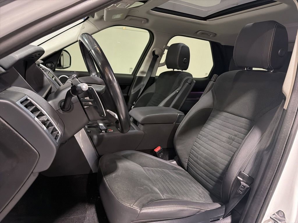 Used 2021 Land Rover Discovery S image 23