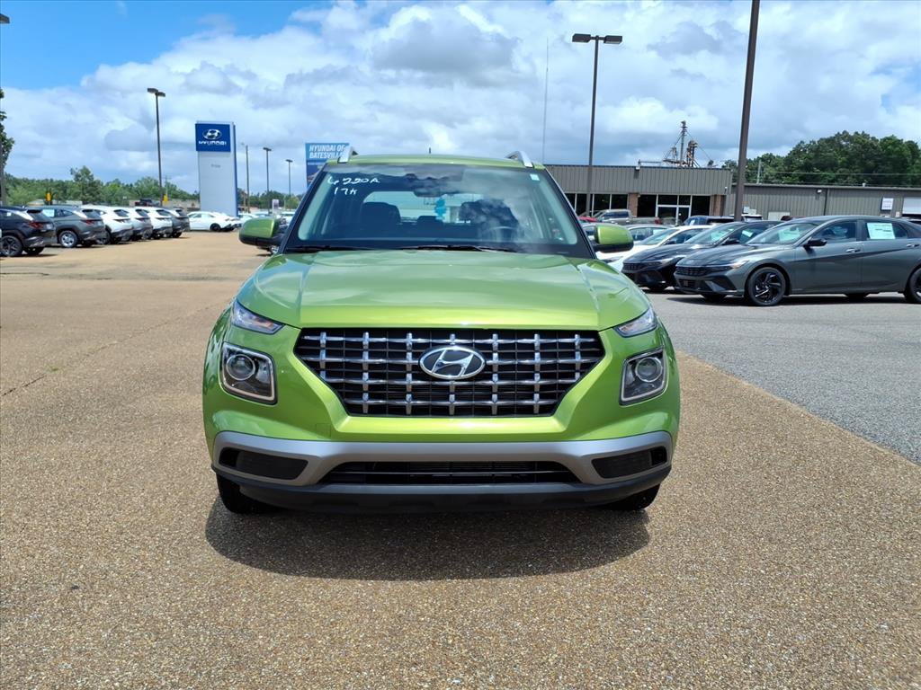 Used 2024 Hyundai Venue SEL FWD image 8