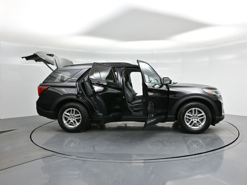 New 2025 Ford Explorer Active w/ Active Comfort Package image 3