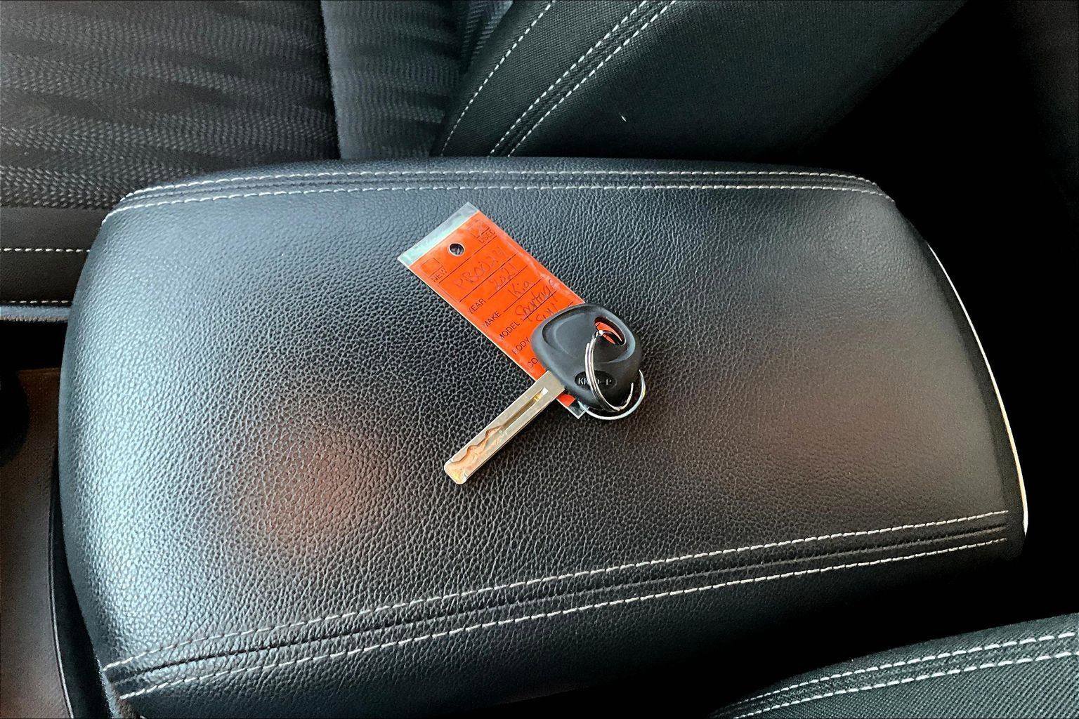 Used 2021 Kia Sportage LX image 11