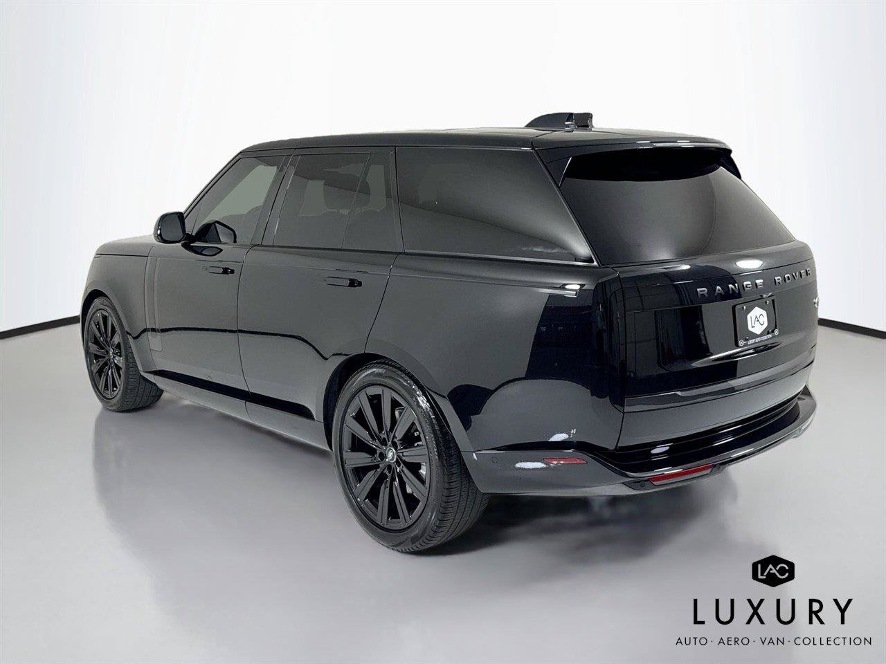 Used 2023 Land Rover Range Rover SE AWD/4WD image 10