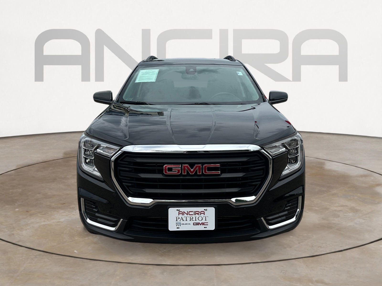 Used 2024 GMC Terrain SLE w/ Driver Convenience Package FWD image 5