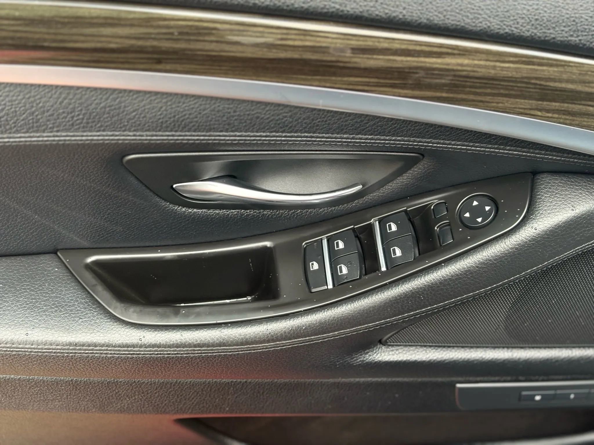 Used 2013 BMW 528i Sedan image 11