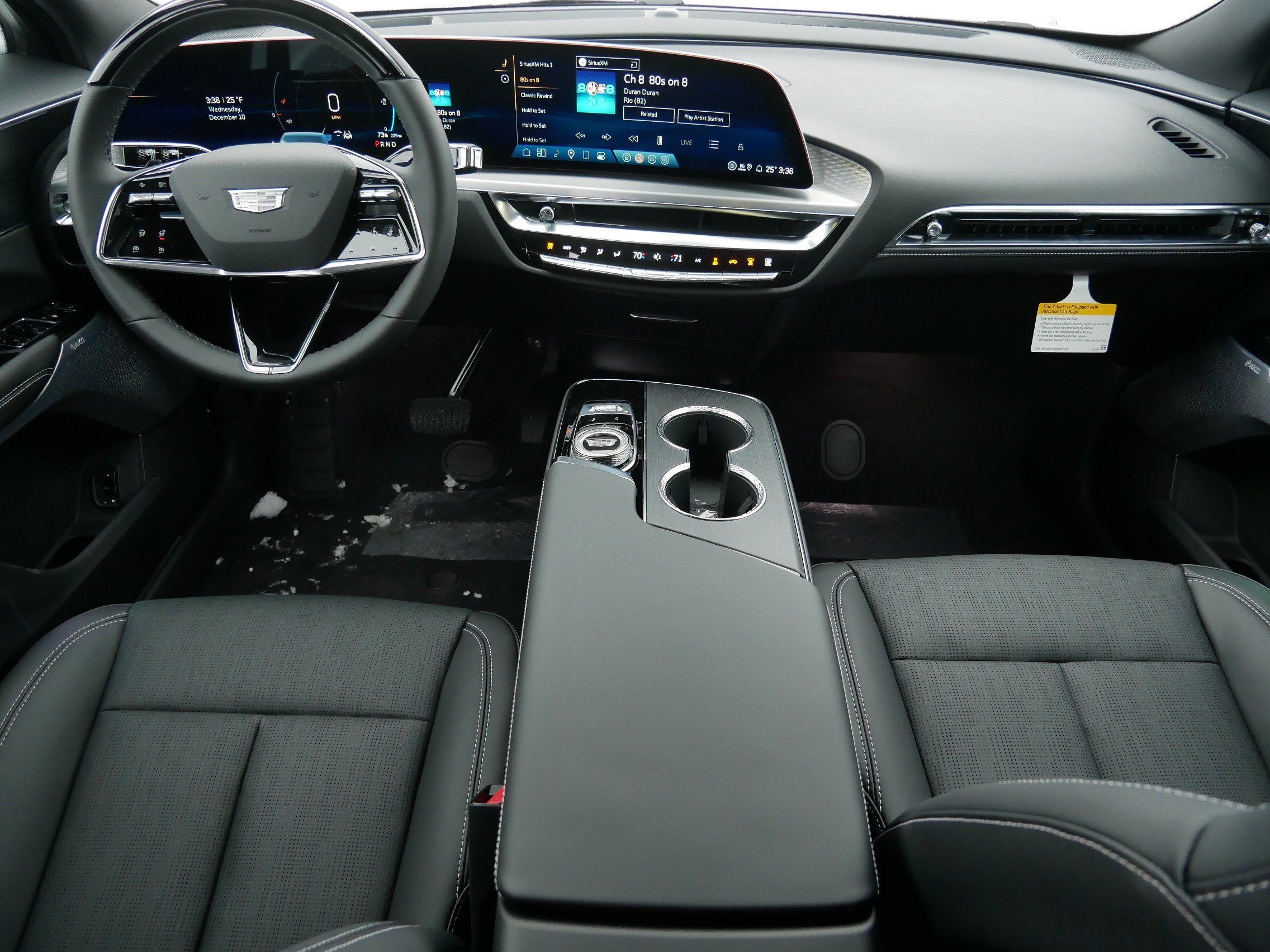 Used 2026 Cadillac Lyriq Premium Sport w/ LPO, Floor Liner Package AWD/4WD image 8