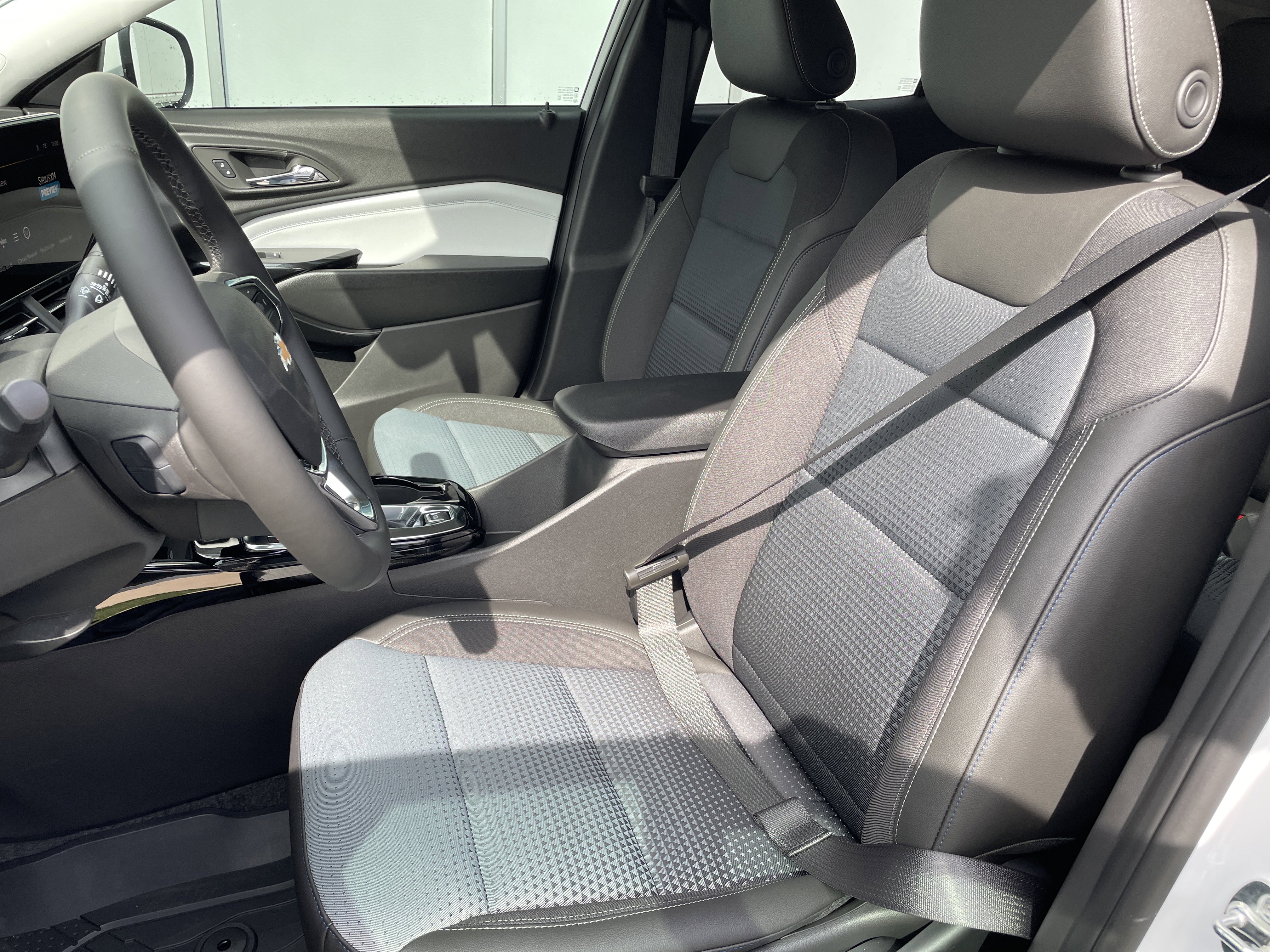 New 2025 Chevrolet Trax LT w/ Driver Confidence Package image 12