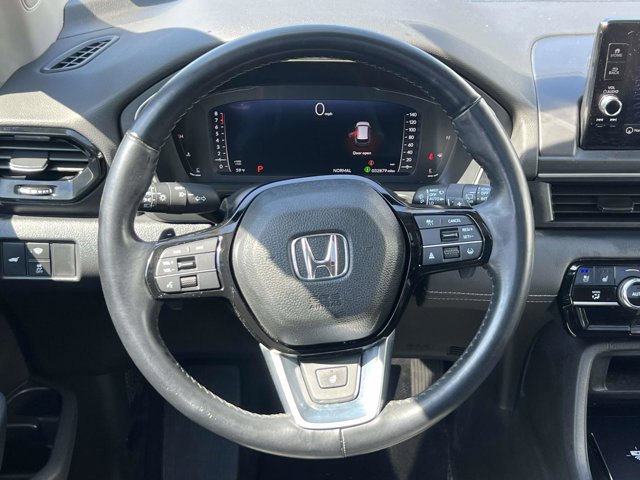 Used 2023 Honda Pilot Elite image 12