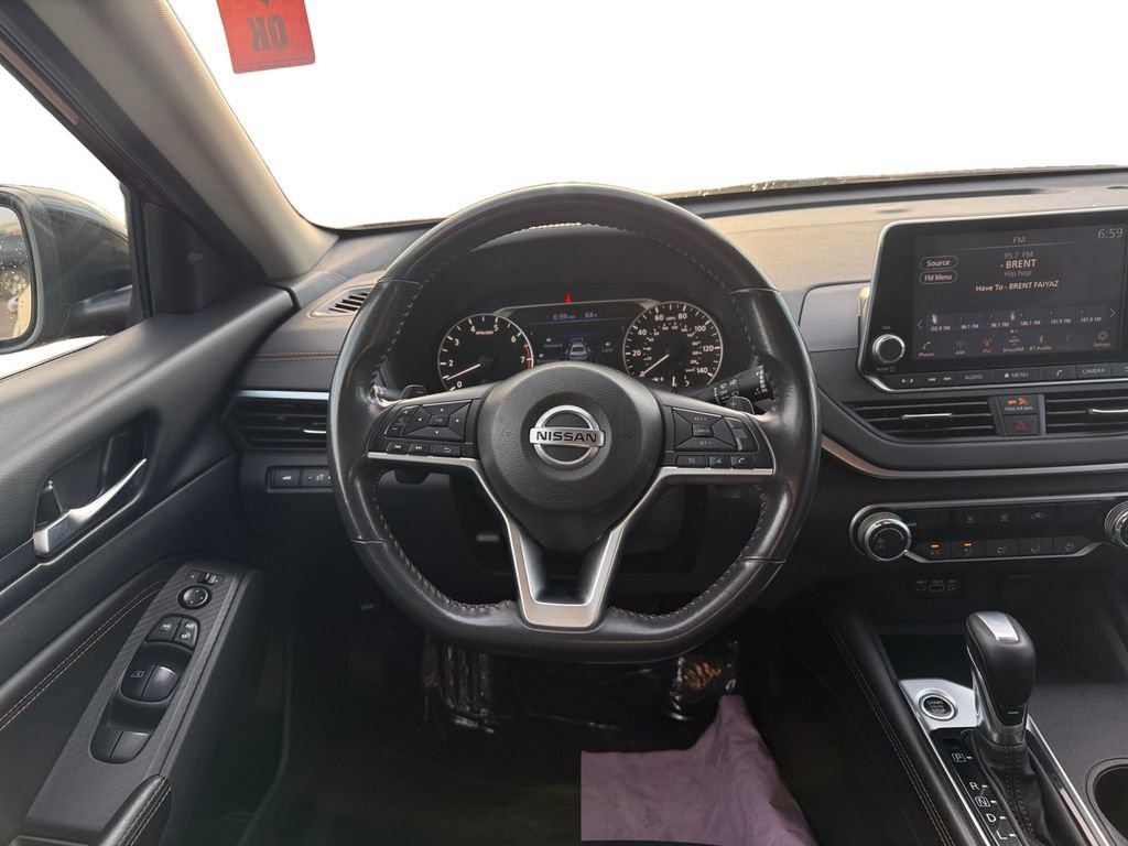 Used 2022 Nissan Altima 2.5 SR image 13