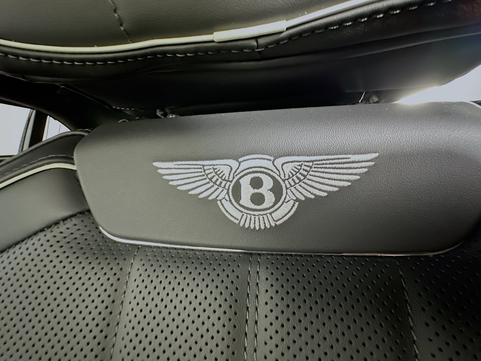 New 2026 Bentley Flying Spur V8 AWD/4WD image 41