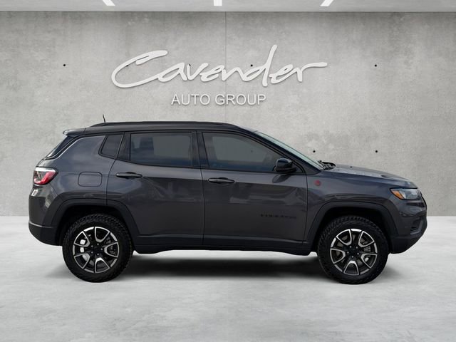 Used 2024 Jeep Compass Trailhawk image 17