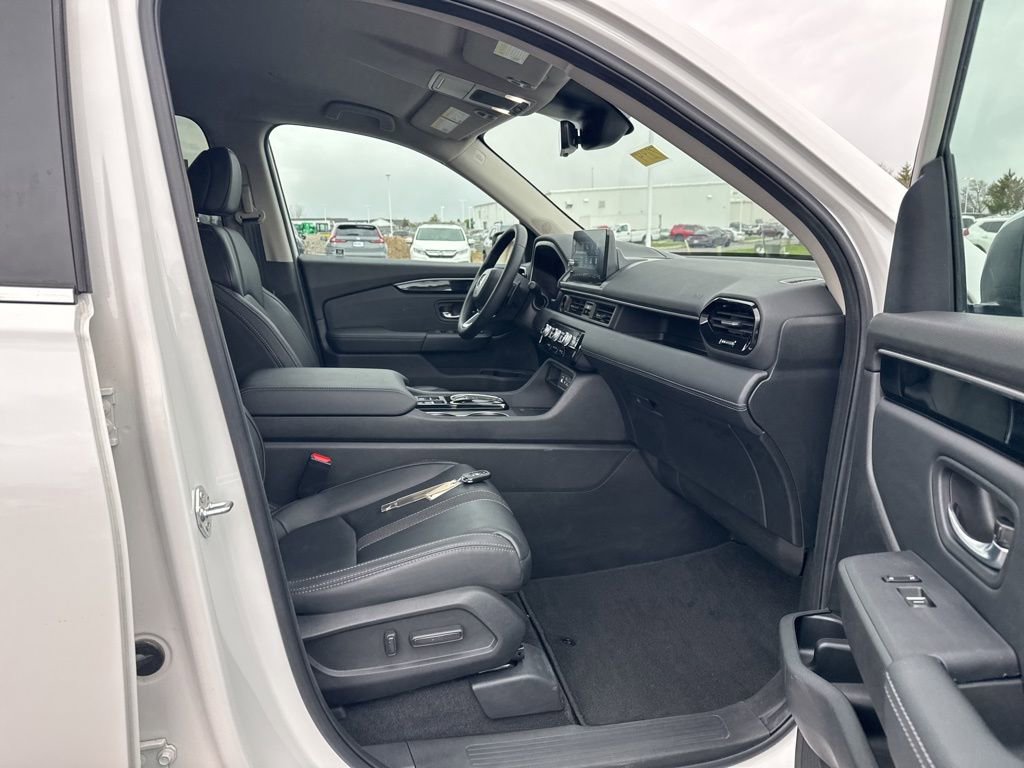 Certified 2025 Honda Pilot EX-L image 39