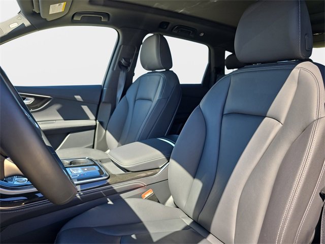 Used 2025 Audi Q7 3.0T Premium Plus image 16