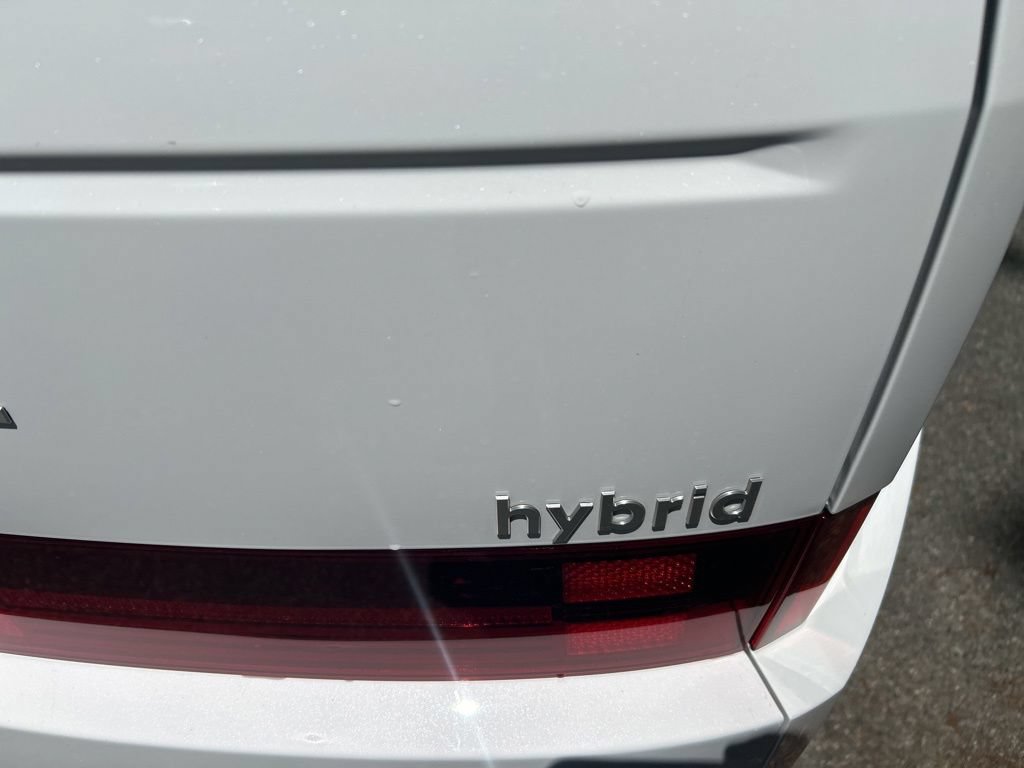 Certified 2026 Hyundai Santa Fe SEL FWD image 11