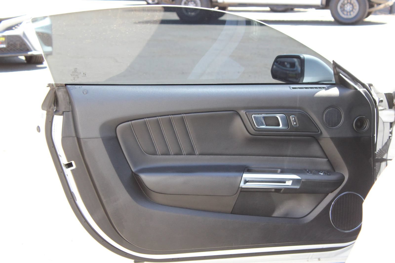 Used 2022 Ford Mustang Premium RWD image 7