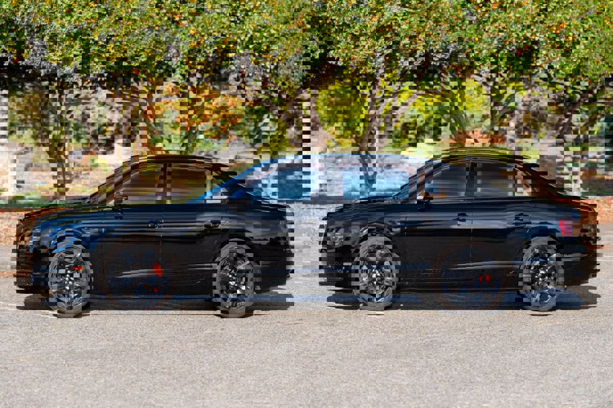 Used 2015 Bentley Flying Spur V8 image 27